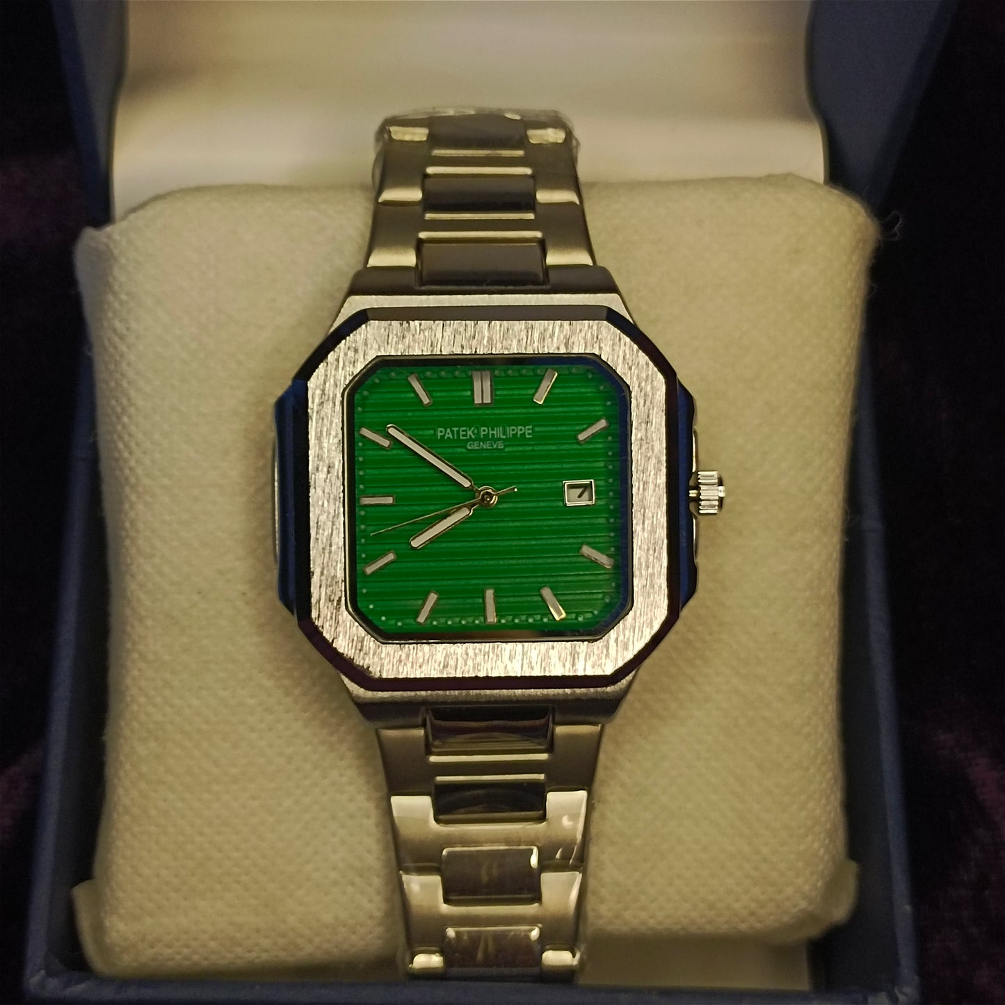Emerald Crest – Green Dial Stainless Steel Men’s Watch