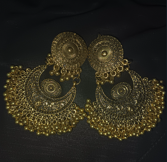 Lunar Majesty - Antique Crescent Earrings