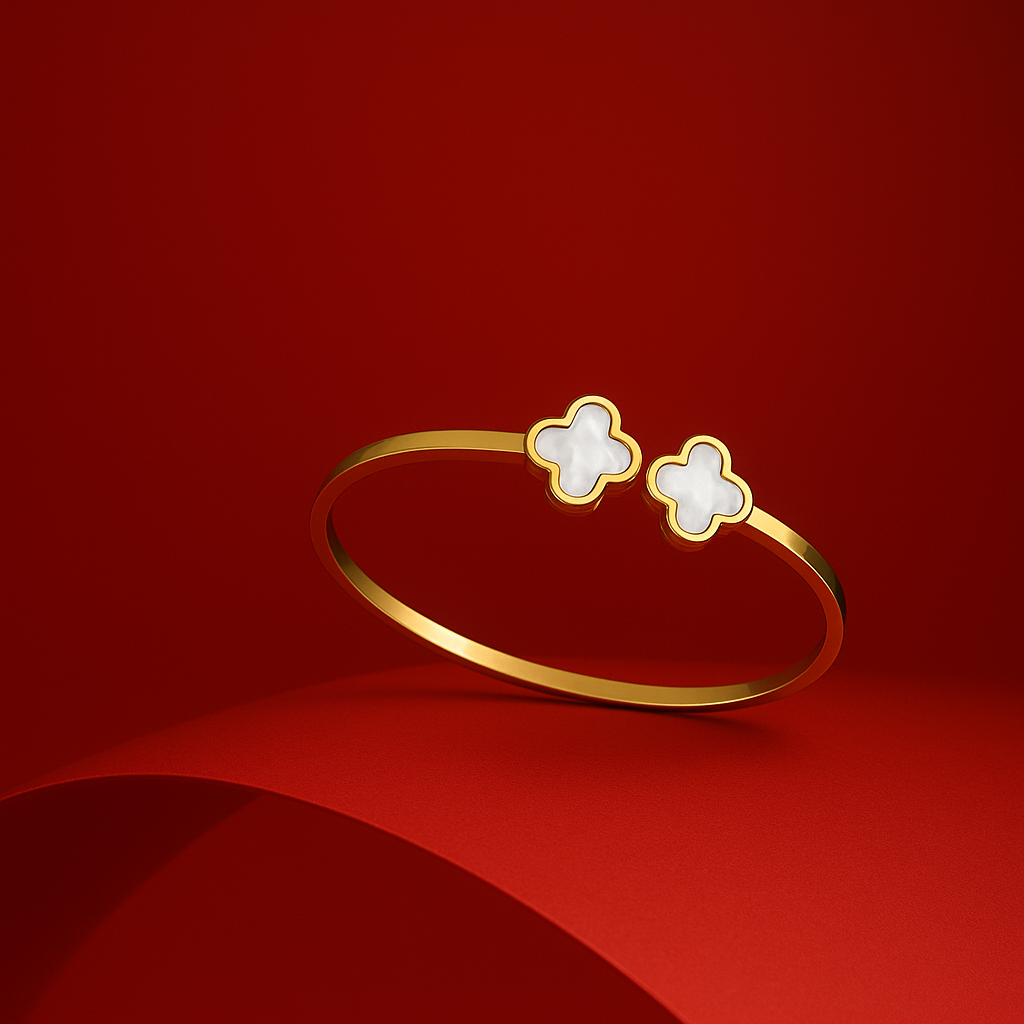 Alara Clover Cuff – Mother-of-Pearl