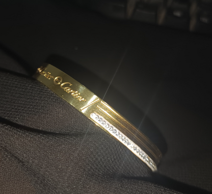 LoveLine Luxe Cuff – Engraved gold bangle